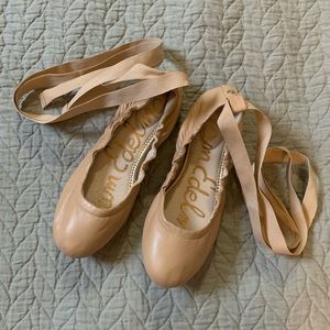 Ballet style flats NWOT